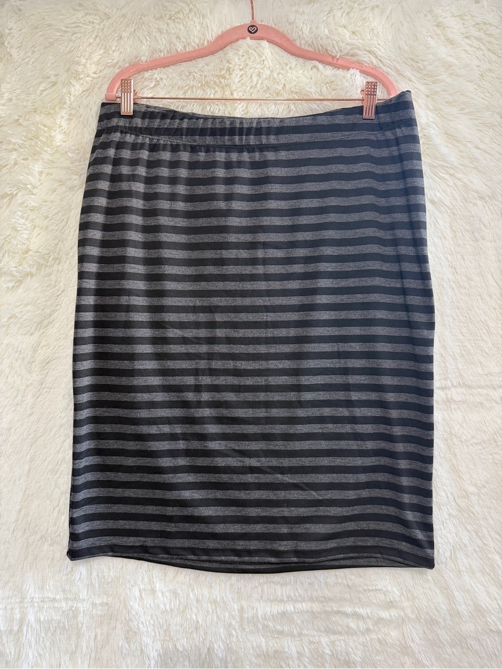 NWT Reitmans Womens Striped Pull On Pencil Skirt 16+ Grey Black Jersey Stretch